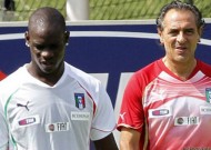 HLV Prandelli cảnh báo tiền đạo “ngổ ngáo” Balotelli