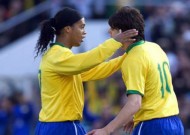 Kaka & Ronaldinho left out of Brazil squad for Confederations Cup
