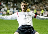 Beckham chia tay sân cỏ: Hãy gọi anh là huyền thoại