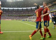 Perfect Spain set up Italy semi-final clash