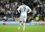 Cristiano Ronaldo denies signing new Real Madrid contract