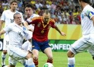 Tây Ban Nha 2-1 Uruguay: Khởi đầu thuận lợi