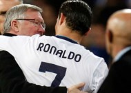 MU nhờ Ferguson lôi kéo Ronaldo trở lại
