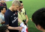 Trận giao hữu ĐT Việt Nam và CLB Arsenal : Thầy trò Wenger yêu Hà Nội.