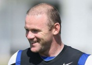 Manchester United's Wayne Rooney in right ding-dong with boss David Moyes about his future