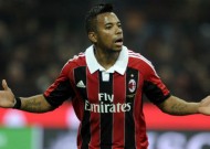  Robinho extends AC Milan contract to 2016