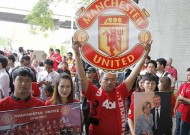 Welcome to Bangkok! Manchester United get heroes' welcome in Thailand