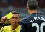 'Van Persie không hạnh phúc ở Man Utd'