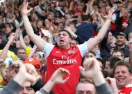 Vé xem Premier League: Gooner chịu khổ, fan Man City cười tươi