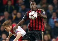 Ajax 1-1 AC Milan: Dutch denied at the death by Balotelli