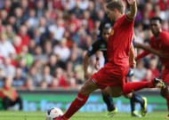 Steven Gerrard xác lập kỷ lục mới tại Liverpool