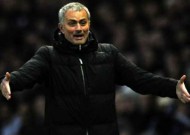 HLV Mourinho chỉ trích Ramires vì ăn vạ