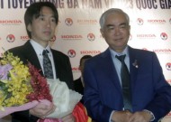 HLV Toshiya Miura không sợ áp lực ở Việt Nam