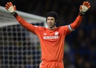 Unhappy goalkeeper Cech eyes Chelsea exit 