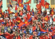 Vietnam league organizer encourages fans, officials, coaches not to smoke in new season