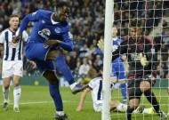 Lukaku inspires Everton late show