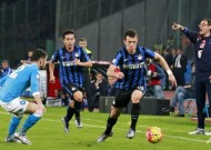 Higuain at the double as Napoli go top of Serie A