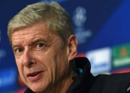 Don't let level drop, Wenger warns Arsenal