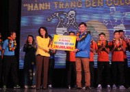 Vietnam Futsal team receive 1.7 billion VND