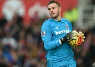 Butland faces Euro exit after fracturing ankle