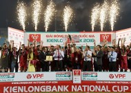 Quảng Ninh lifts the National Cup after beating Ha Noi T&T 2-1 