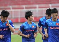 Đội tuyển Việt Nam tập buổi đầu tiên trước trận bán kết AFF Cup 2016