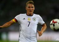 Manchester Utd end Schweinsteiger's exile