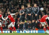 Bayern humiliate Arsenal to reach Champions League quarters