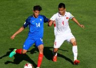 France progress with 4-0 win over Việt Nam