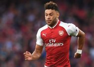 New Arsenal deal stalls for Oxlade-Chamberlain over wage demands - Chelsea will pay
