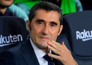 Valverde extends Barcelona stay until 2020 with contract containing another 12-month option