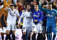 Valencia to face Barcelona in Copa final after seeing off Betis