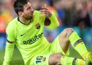 Messi's clash with Smalling like being 'hit by a truck' - Valverde