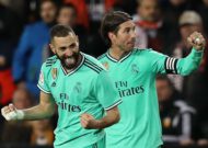 Benzema & Courtois rescue Real Madrid at Mestalla to set up perfectly-balanced Clasico