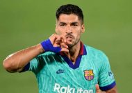 'La Liga is almost impossible' - Barcelona striker Suarez concedes title to Real Madrid