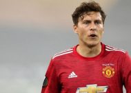 Victor Lindelof: Man Utd defender thanked by Swedish police for catching thief