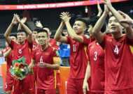 Bóng đá Việt Nam một năm nhìn lại: Sứ mệnh chuyển đổi và hội nhập