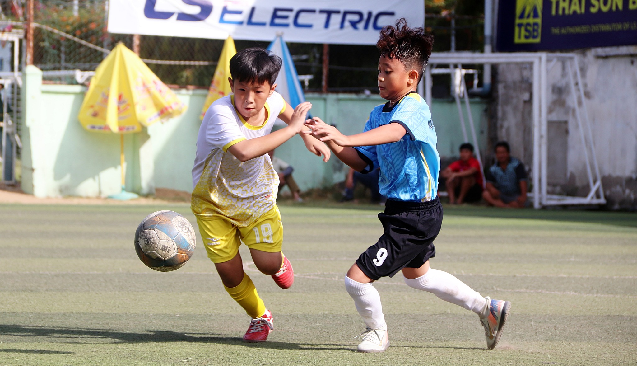 Khối tiểu học: Quận Tân Bình Ngược dòng bản lĩnh hạ quận Tân Phú