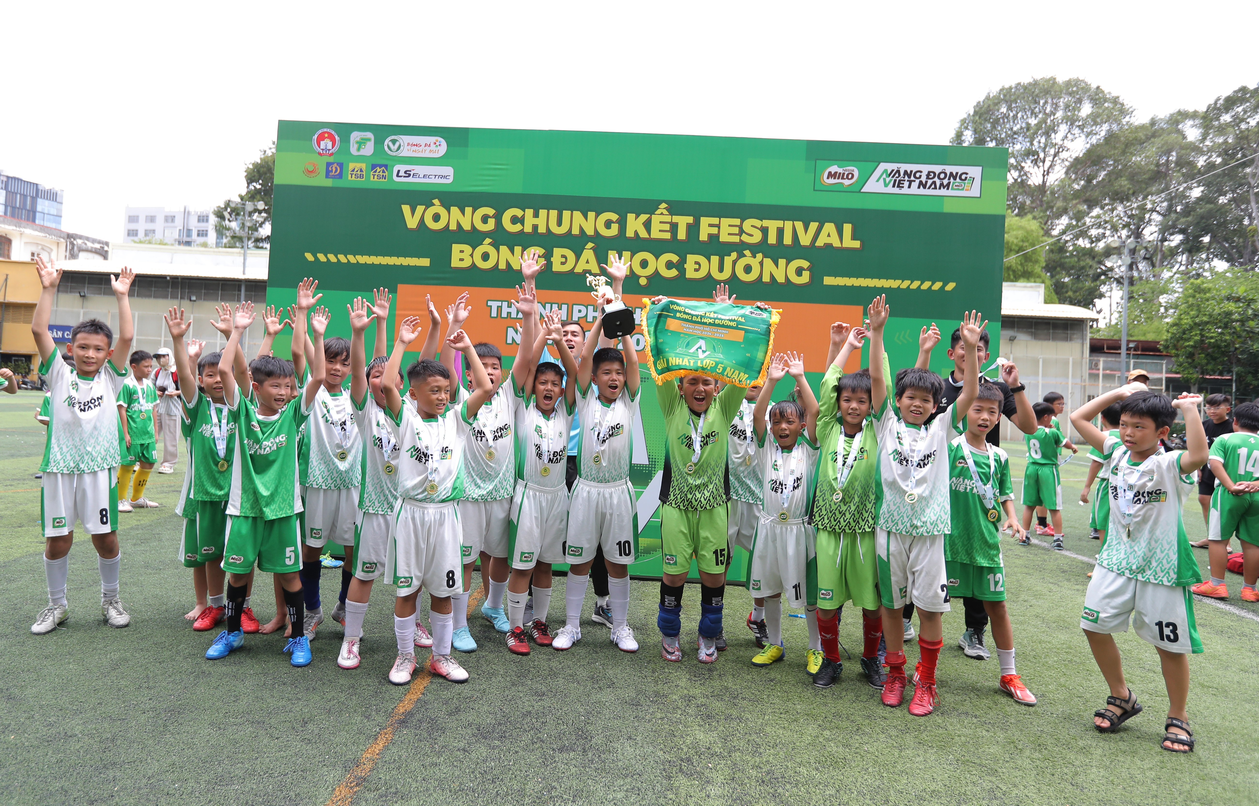 Bế mạc VCK Festival bóng đá học đường năm 2025: Xứng danh nhà vô địch