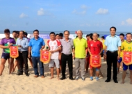 HFF tổ chức giải bóng đá giao hữu bãi biển chào mừng 51 năm giải phóng miền nam, thống nhất đất nước tại Hải Long