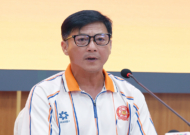 CLB Công an TP.HCM chia tay HLV Lê Huỳnh Đức
